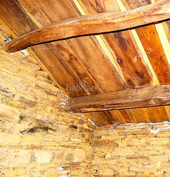 Foto a2ce2d6f-5105-4323-bfae-addffc684417. Masía conjunto de edificaciones tradicionales para rehabilitar en el interior de lugo en Vilalba