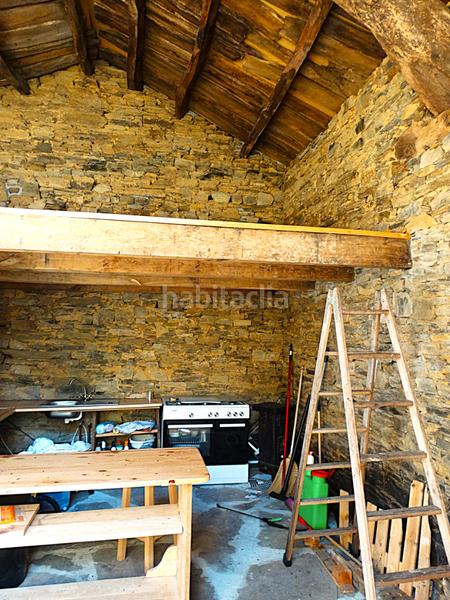 Foto c9da3108-ead4-47d6-be8d-d08df3512ed1. Masía conjunto de edificaciones tradicionales para rehabilitar en el interior de lugo en Vilalba