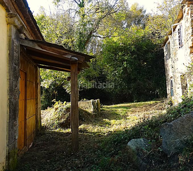 Foto ef5370a4-7942-4500-b0b4-bb044839e87a. Masía conjunto de edificaciones tradicionales para rehabilitar en el interior de lugo en Vilalba