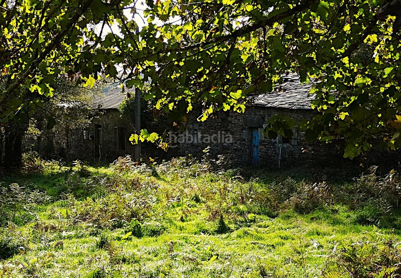 Foto fea2a3a6-f0ac-4358-bbf4-a34ade0421c6. Masía conjunto de edificaciones tradicionales para rehabilitar en el interior de lugo en Vilalba