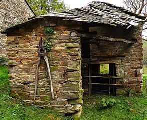 Masía en Muras. Pequeña casa en un entorno natural idílico, en muras, a 200 metr