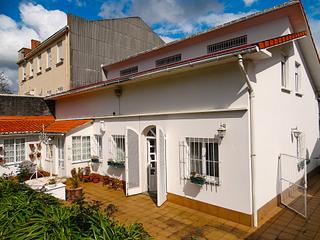 Maison à Piñeiros - Freixeiro. Excelente oportunidad, casa en la carretera de castilla con ampl