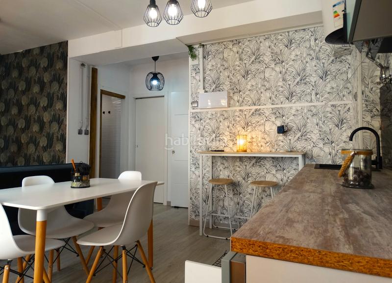 Foto 5ff9aab5-4868-456e-92cf-e42530df63a8. Dúplex venta conjunta de dos preciosos pisos en el casco antiguo (a coruña) en Cedeira