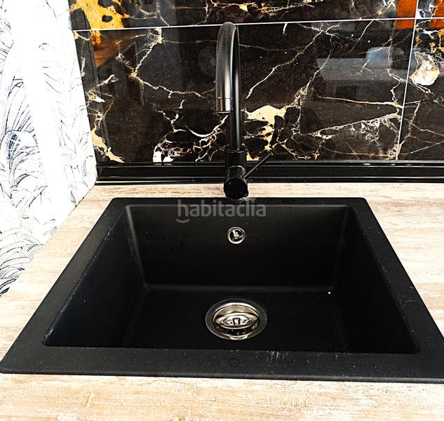 Foto d9d54f90-4ed3-4867-80ca-10da85fc11c4. Dúplex venta conjunta de dos preciosos pisos en el casco antiguo (a coruña) en Cedeira