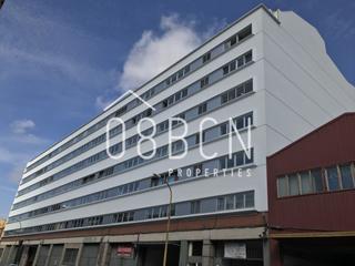 Location Bâtiment à usage industriel à Carrer de la costa brava 22. Locales en alquiler