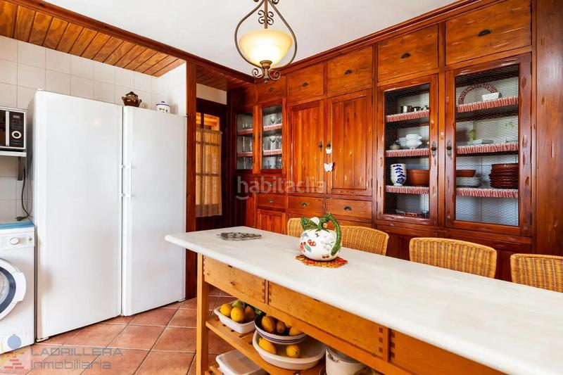 Foto 292c74f1-8c32-4e41-9961-70abe2150535. Chalet with heating pool in Núcleo urbano Chiclana de la Frontera