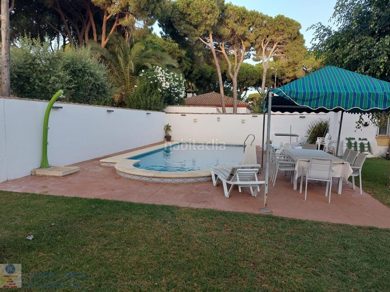Foto cb8b97f1-a233-44ee-b2f6-c915859ec481. Xalet amb calefacció aparcament piscina a Los Gallos Chiclana de la Frontera