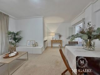 Etagenwohnung in Barrio de Uribarri. Bonito piso con dos baños , dos terrazas y trastero en uribarri