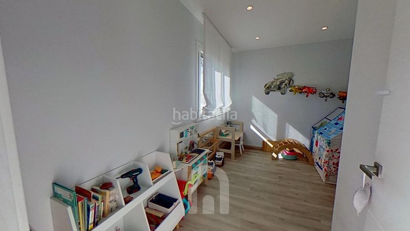 Foto 0feafe08-2db8-41d4-997b-c489fa2d58fe. Xalet amb aparcament a Granada (La)