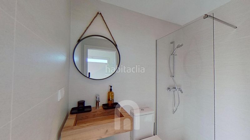 Foto 4557f63d-9ab8-49d1-acb2-acaed663e321. Xalet amb aparcament a Granada (La)