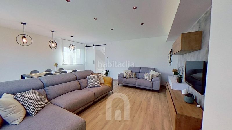 Foto 4a029ea5-1f50-403f-8540-4c6b0bbe0bc7. Xalet amb aparcament a Granada (La)