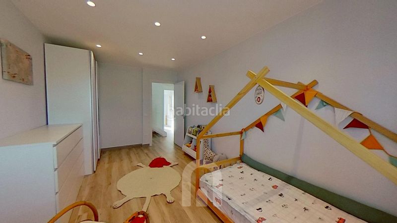 Foto 4dca7116-26e3-449d-b8f6-e9d15e47ba0d. Xalet amb aparcament a Granada (La)