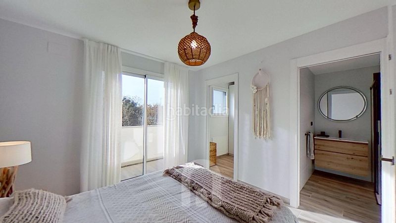 Foto 63ab703f-ba56-4d7b-a636-72f3d8d0134b. Xalet amb aparcament a Granada (La)