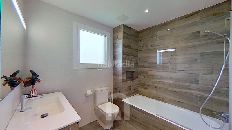 Foto 6842b265-77d5-45cf-aca3-b75146639be1. Xalet amb aparcament a Granada (La)