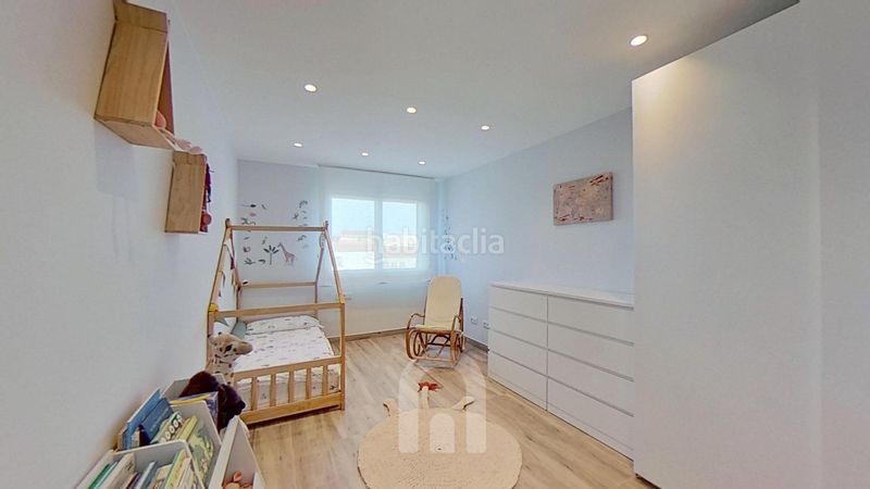 Foto 6b10f528-930e-42aa-92ca-002a98d23fd7. Xalet amb aparcament a Granada (La)