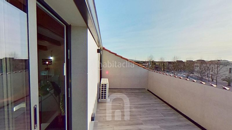 Foto 9eb5a672-5f26-4312-a995-8d4eb667cd9c. Xalet amb aparcament a Granada (La)