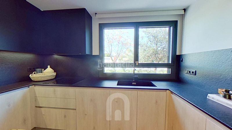 Foto a85240c3-874d-461d-b295-d76fd548239d. Xalet amb aparcament a Granada (La)