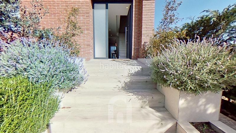 Foto ac2f02f0-6ba9-4e75-8020-a6efcb5b6cf8. Xalet amb aparcament a Granada (La)