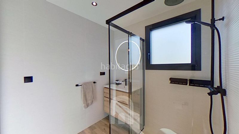 Foto c75cb7b1-a506-4d73-a2ff-d51f21f8254c. Xalet amb aparcament a Granada (La)