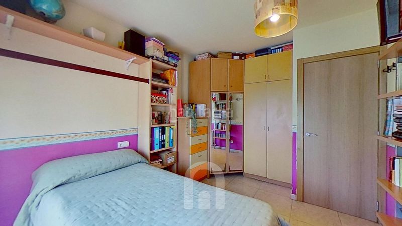 Foto 1474c876-8a59-4a53-ae1c-d23f65e799a1. Casa adossada amb calefacció aparcament a Ponent Reus