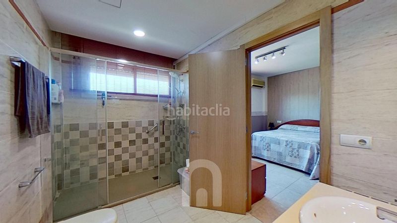 Foto a5c1a77e-61bd-4e6d-8963-83690da2427a. Casa adossada amb calefacció aparcament a Ponent Reus
