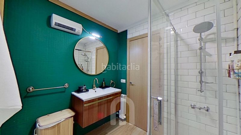 Foto cf9e687b-7654-41ba-81d0-a112a4840825. Casa adossada amb calefacció aparcament a Ponent Reus
