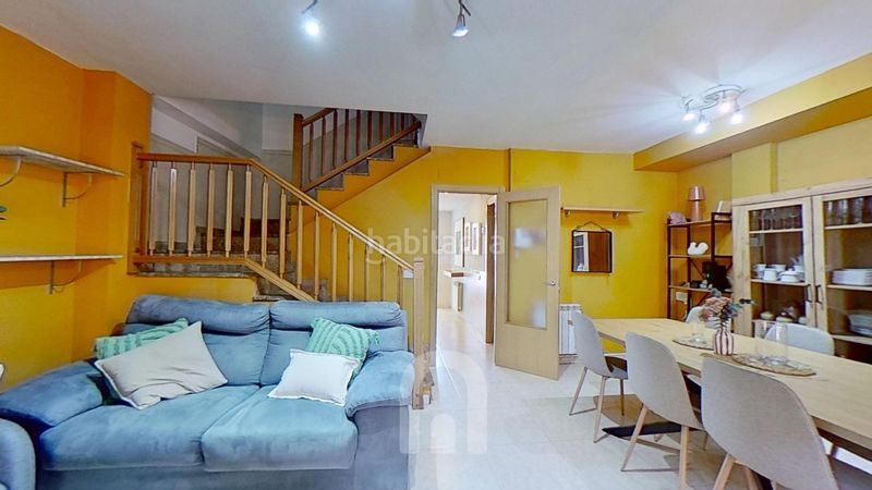 Foto dc856c0c-3628-4520-a708-dd10ad2e2c77. Casa adossada amb calefacció aparcament a Ponent Reus