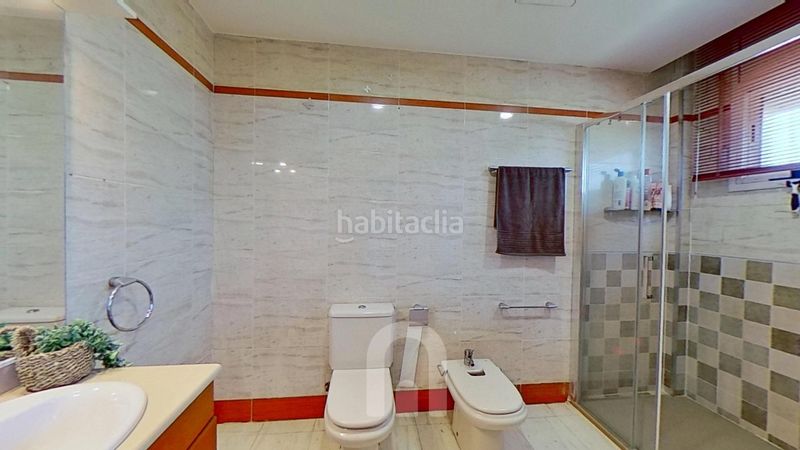 Foto f030abb5-4387-4661-8992-6bdf50d14621. Casa adossada amb calefacció aparcament a Ponent Reus