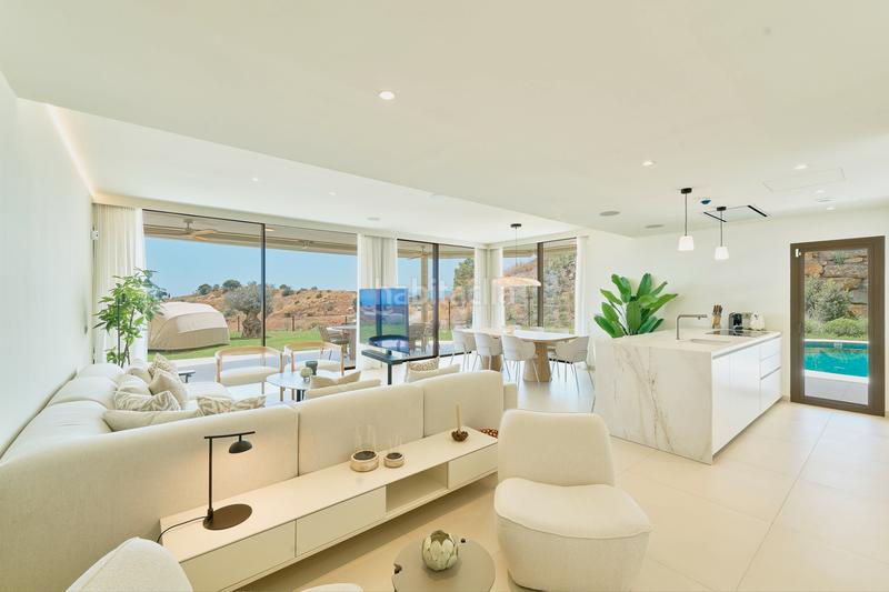 Foto 68f9bb07-4e46-497a-8f17-7161ac88065a. Alquiler apartamento alquiler de larga temporada : terraza, mar y bienestar en Fuengirola