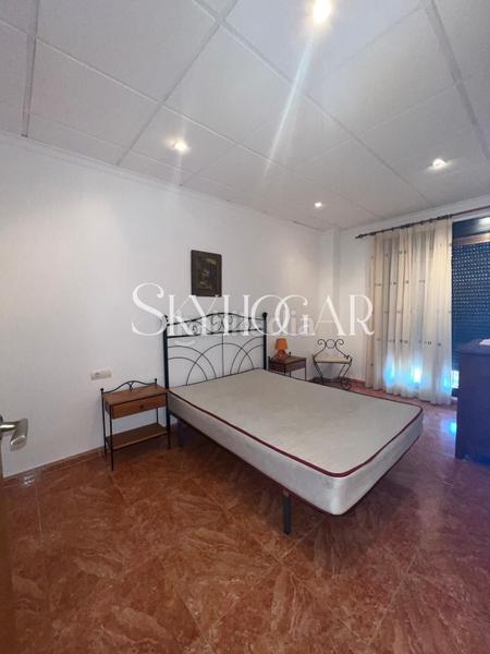 Foto cfca5dd6-f996-4295-b0f6-b6d79c977fb7. Casa adossada a Alcàntera de Xúquer