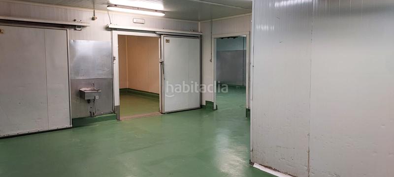 Foto 268fdf81-576a-46b5-ba5a-d052404216b7. Fabrikhalle in Algemesí