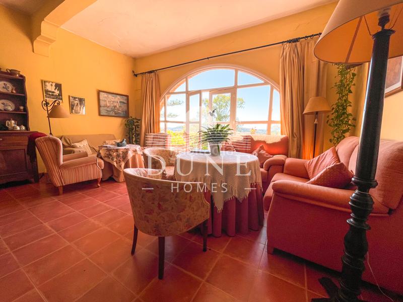 Foto 60529be7-2289-4e49-b9d3-95458becc352. Casale con camino parcheggio piscina in La Granja - La Colina - Los Pastores Algeciras