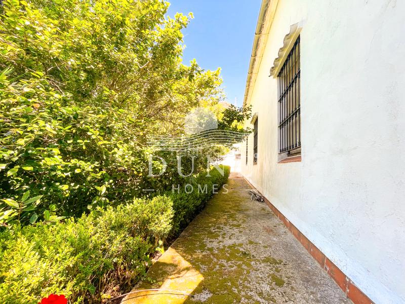 Foto c33ea107-c84d-4e9c-a1ff-6c9bb5f697a7. Casale con camino parcheggio piscina in La Granja - La Colina - Los Pastores Algeciras