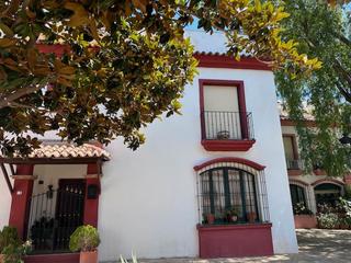 Casa adossada  Avenida marqués del duero 59. Magnifica adosada de 4 dorm. en perfecto estado ubicada en cance