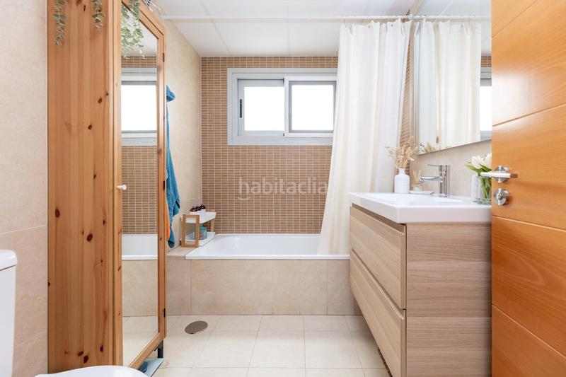 Foto 0fea8170-c277-419e-a0c8-92f133bc59f5. Etagenwohnung mit parking in Campus de la Salud Armilla