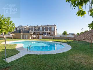 Maison jumelée à Belicena. Tu refugio familiar a un paso de granada