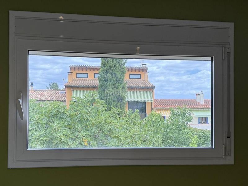 Foto 2d54b470-9d8d-4e15-ad4c-94bb129f34df. Chalet venta chalet en Cistella