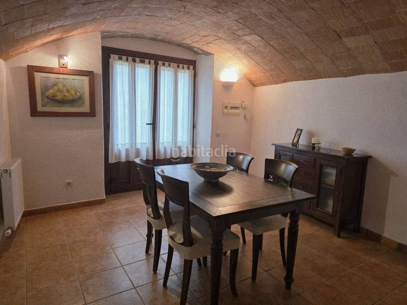 Foto af72ff9b-7403-4c89-88a5-8496648f7229. Casa adossada amb calefacció a Darnius