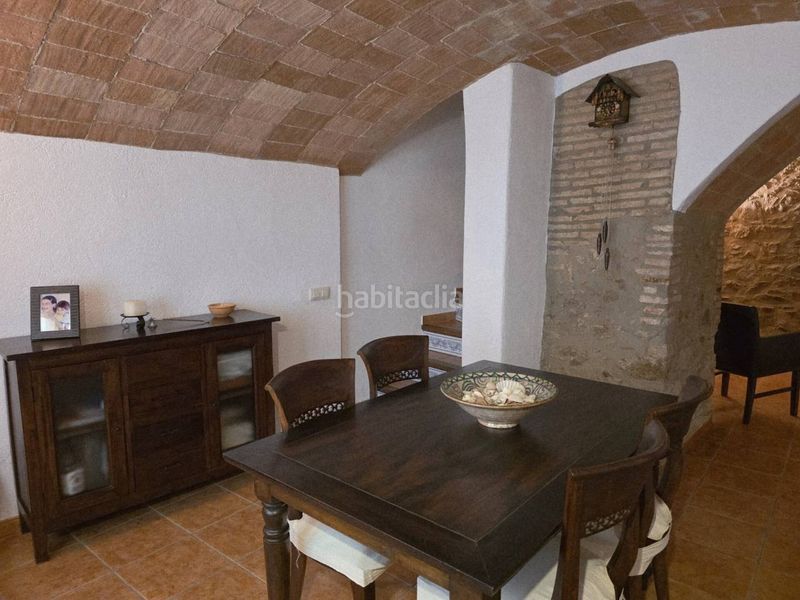 Foto c1f2ab45-be14-464c-a54d-9f0860da1a85. Casa adossada amb calefacció a Darnius