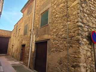 Casa  Garriguella. Casa de pueblo en peralada