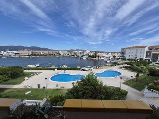 Appartement  Calle sant maurici. Venta de piso exterior y soleado en castelló dempúries