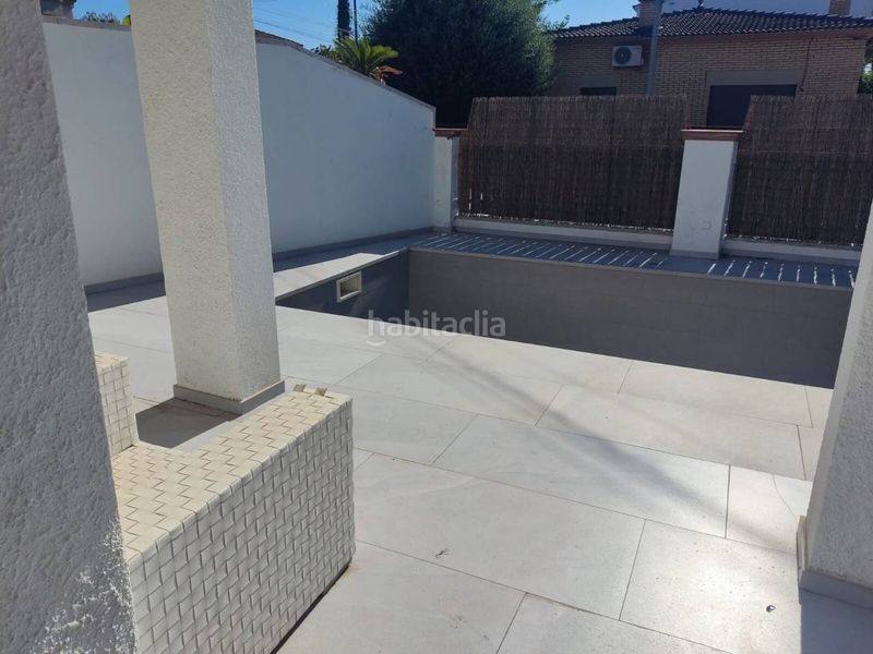 Foto 6f972285-dc11-4e6a-9411-f761a4ccb5e7. Chalet con parcheggio piscina in Peni Empuriabrava