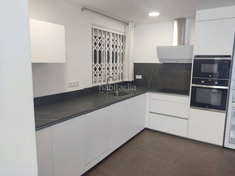 Foto d7f42942-8806-462c-9f2a-4280cfa1727f. Chalet con parcheggio piscina in Peni Empuriabrava