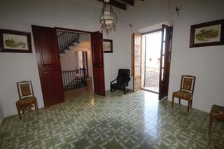 House  Carrer del rei en jaume i. Gran casa señorial con terreno