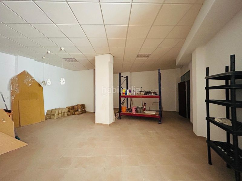 Foto efcd6331-aaed-4ff2-b60e-69c97e418e1e. Local comercial venta de local comercial con potencial de inversión para uso de viviendas en monóvar. en Monòver