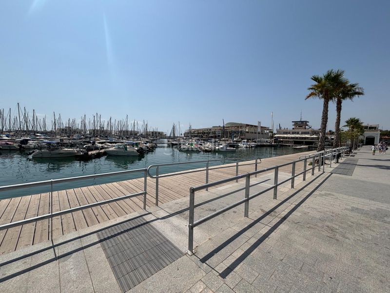 Foto bbe7cdc0-8a84-437b-87d8-70179f4b0285. Pis amb aparcament a Ensanche-Diputación Alicante