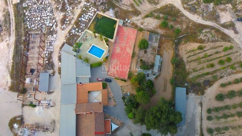 Foto f9f2dc32-b871-4c7b-95f4-4b56b8a704c2. Masia amb calefacció aparcament piscina a Monòver