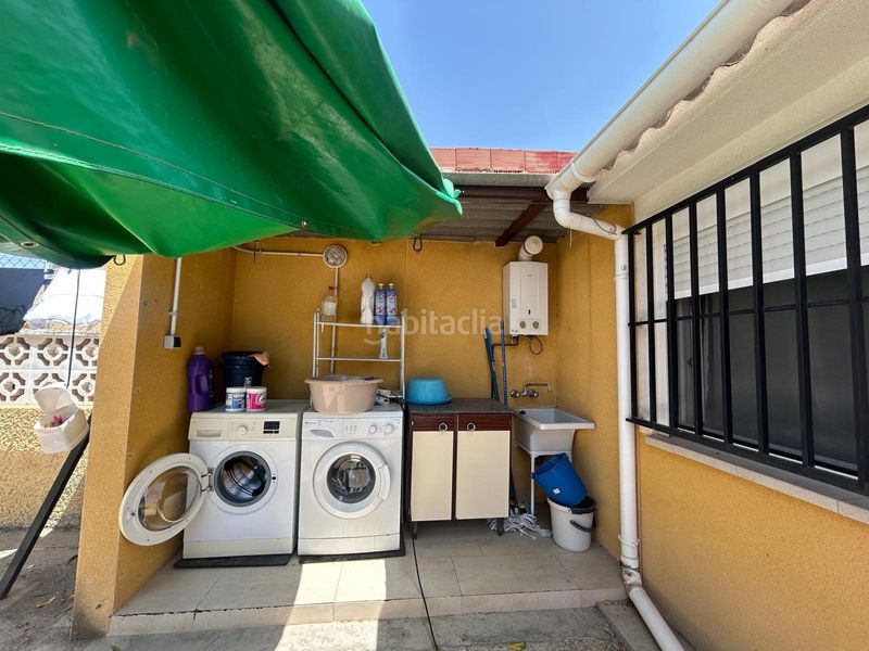 Foto 2083d541-4bd6-49bf-9c1d-51c3299726f5. Chalet  independiente con casa de invitados, piscina privada y parcela urbana de 3.010 m2 en la Cañada del Fenollar en Alicante