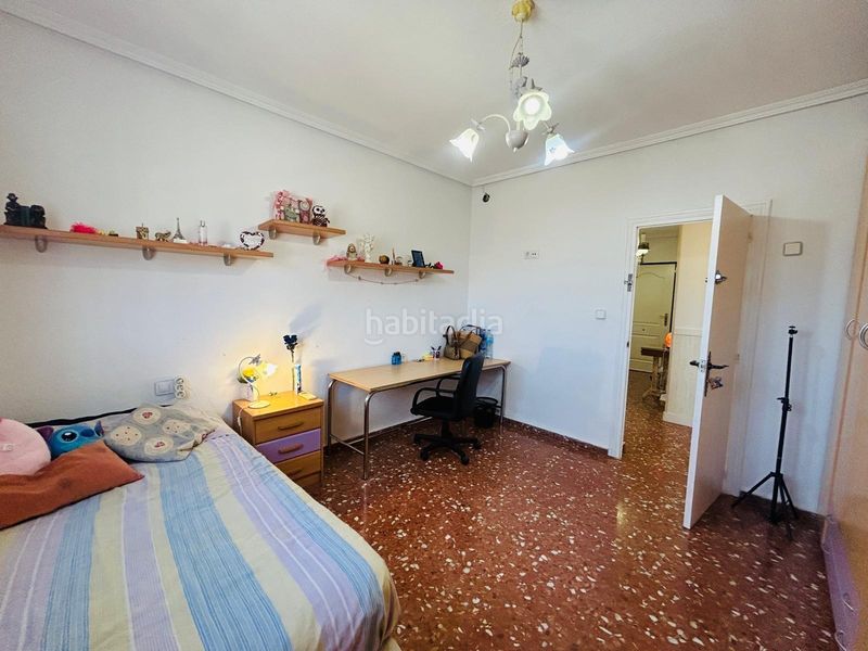 Foto 43d130fc-7768-4558-a170-9527b804b21b. Chalet  independiente con casa de invitados, piscina privada y parcela urbana de 3.010 m2 en la Cañada del Fenollar en Alicante