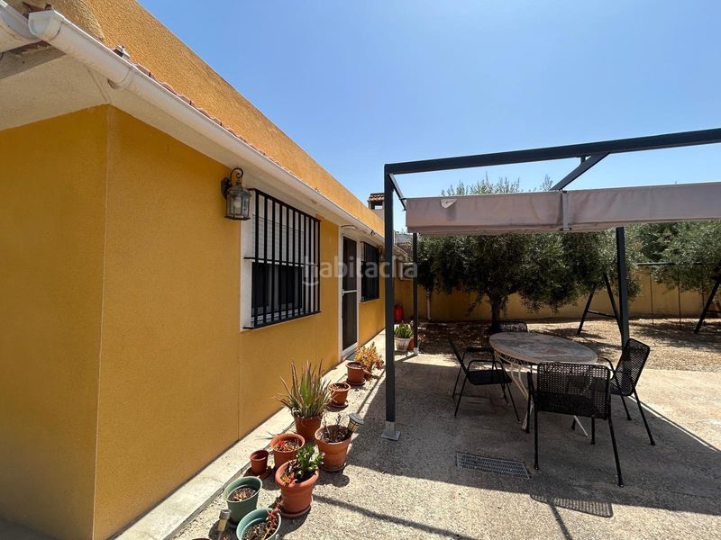 Foto 543bdb0c-da87-4836-8167-8c25ec292156. Chalet  independiente con casa de invitados, piscina privada y parcela urbana de 3.010 m2 en la Cañada del Fenollar en Alicante